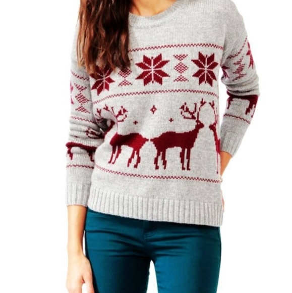 Forever 21 Sweaters - Forever 21 Gray & Red Christmas Sweater-sz. Large